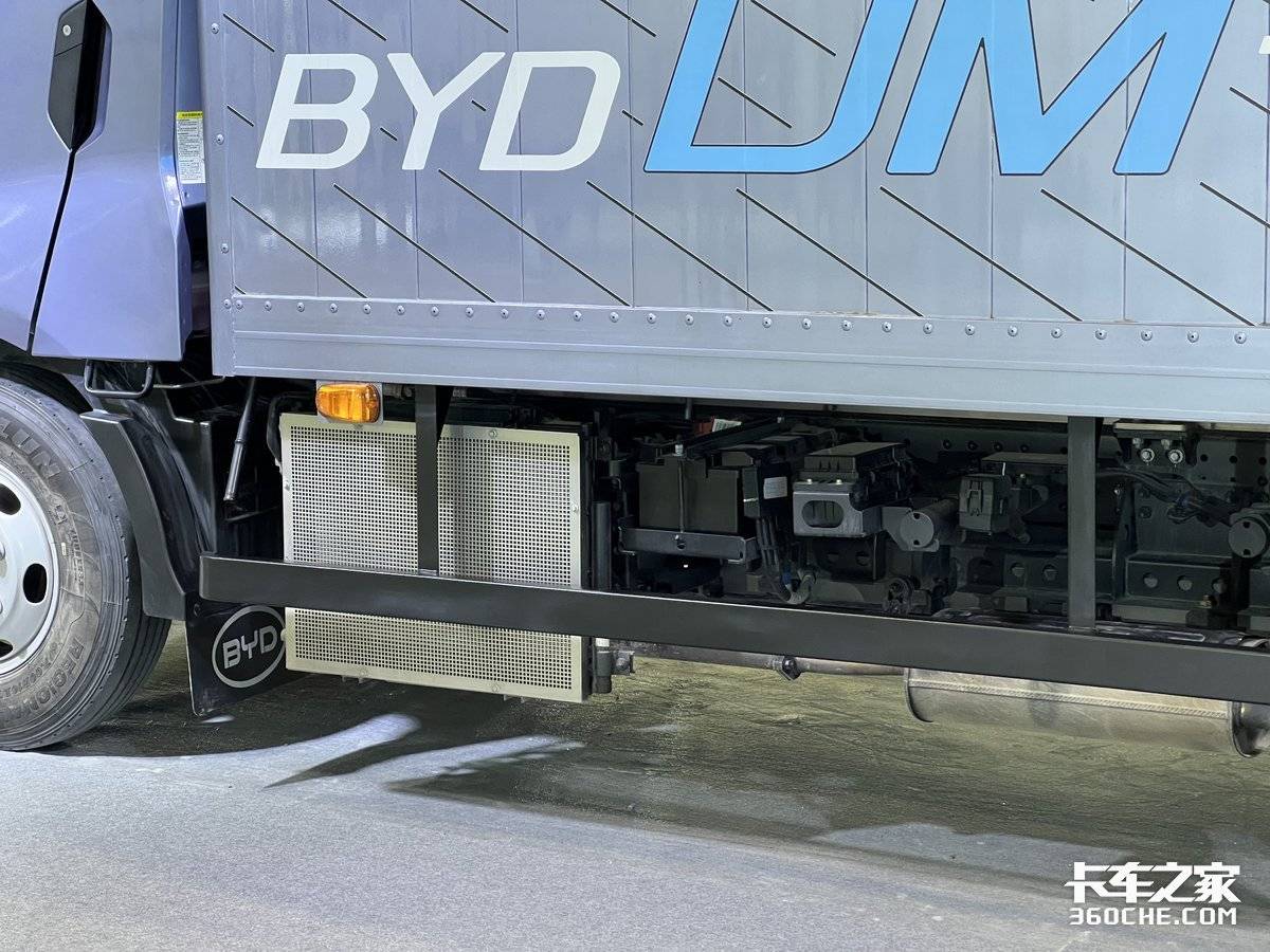 图片[3]-比亚迪又掀桌子！T5DM混动轻卡续航1000km，只要13.98万！-项目网