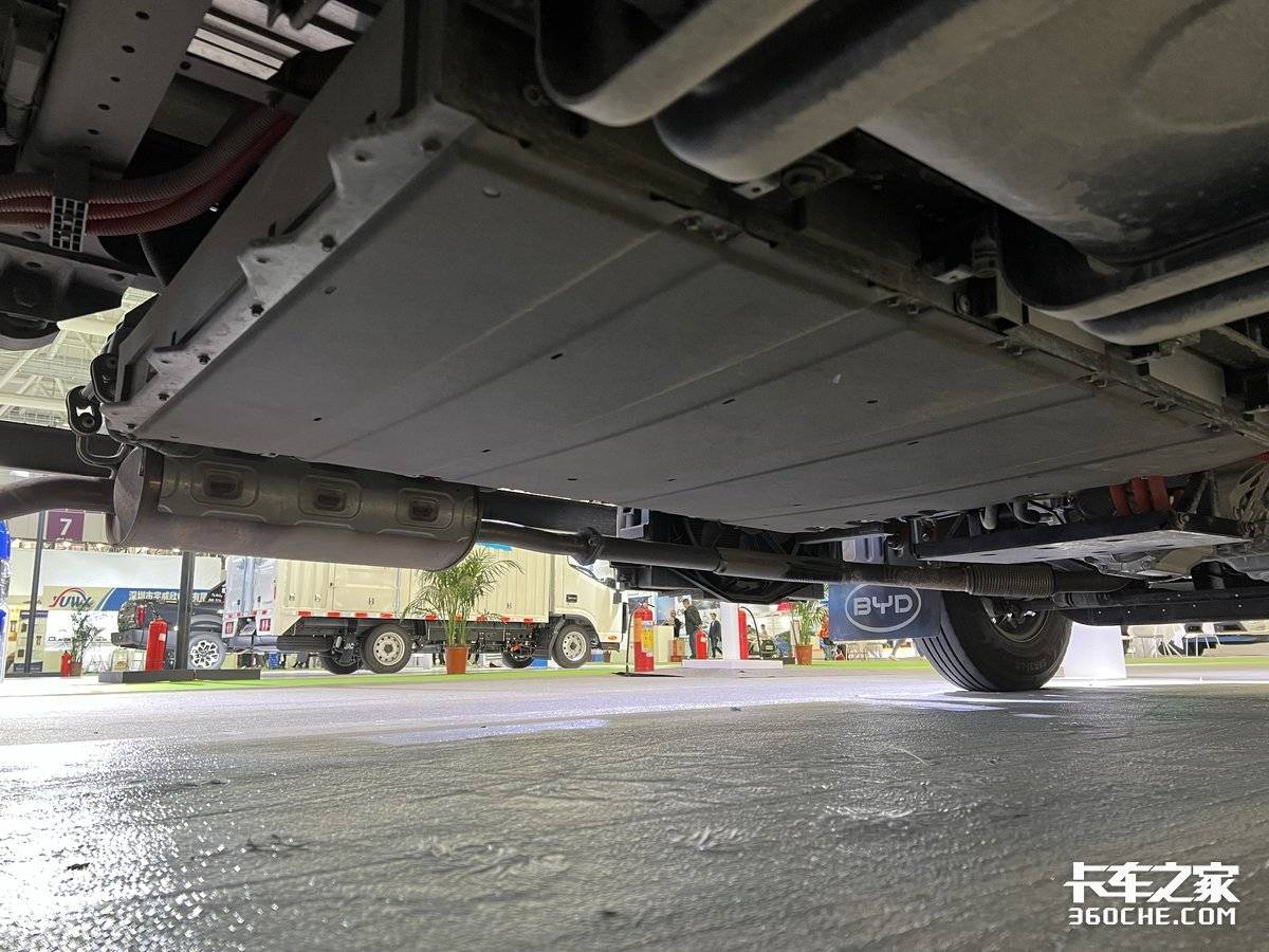 图片[4]-比亚迪又掀桌子！T5DM混动轻卡续航1000km，只要13.98万！-项目网