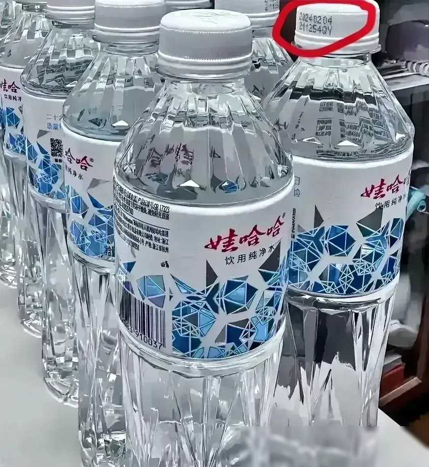 图片[7]-痛心！一箱又一箱农夫山泉被扔掉，网暴企业已经走入另一个极端！-项目网