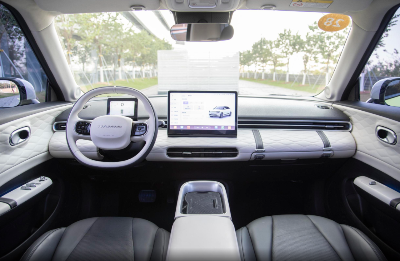 图片[5]-五门五座，无框玻璃，430公里续航，纳米01搅局代步市场-项目网