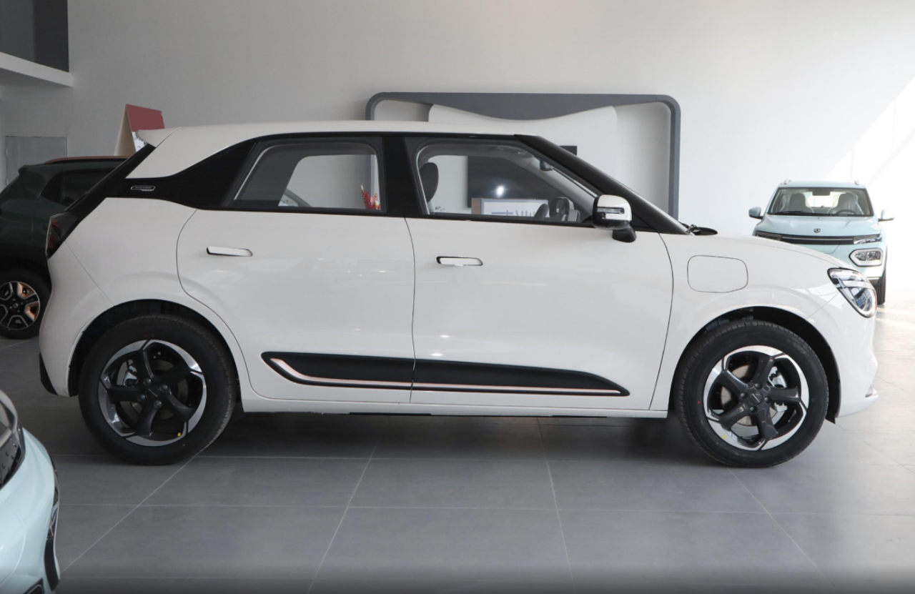 图片[6]-五门五座，无框玻璃，430公里续航，纳米01搅局代步市场-项目网